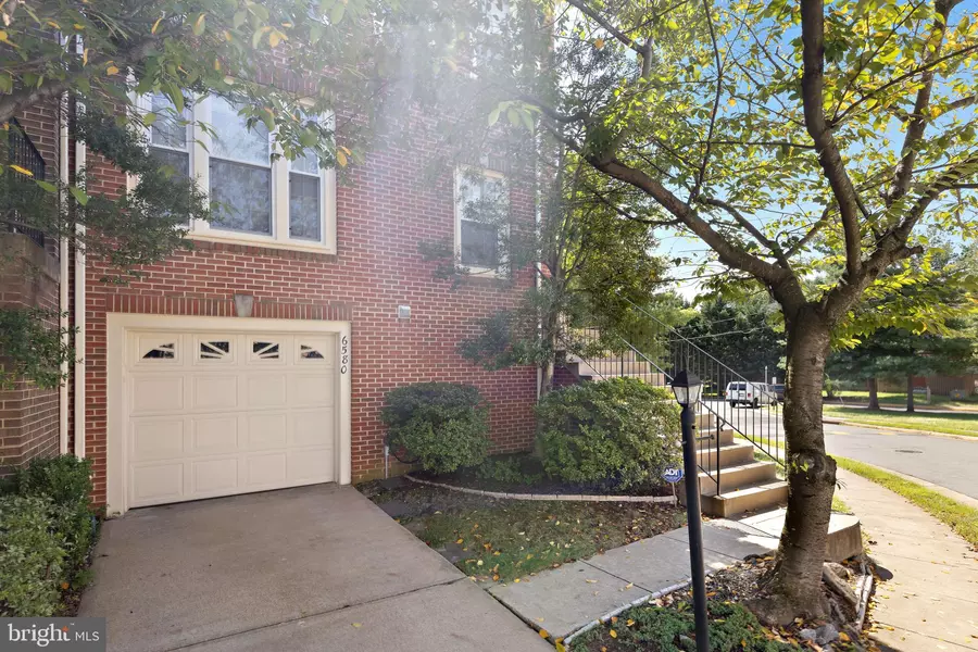 6580 IRVIN CT, Alexandria, VA 22312