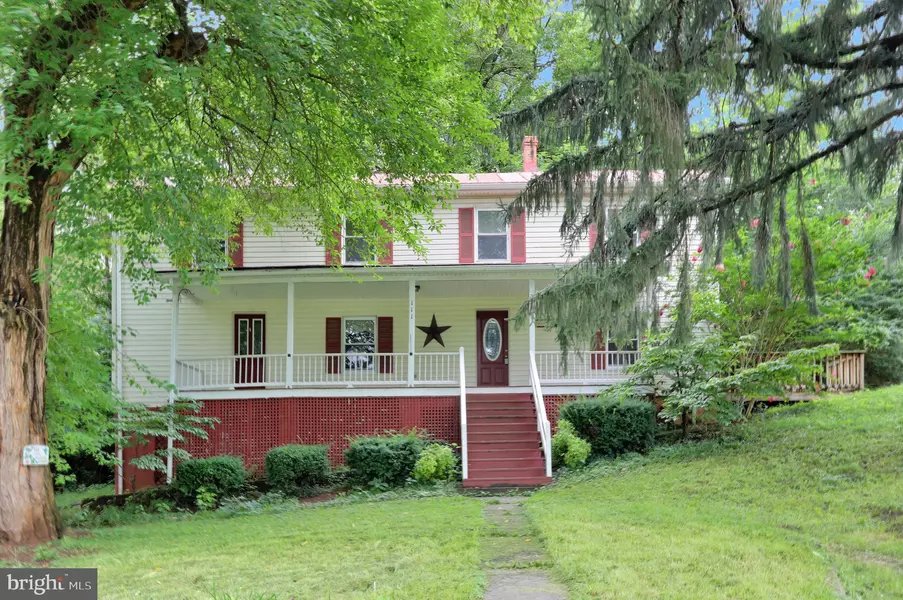 111 S HAWKSBILL ST, Luray, VA 22835