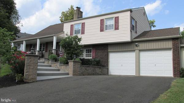 565 ASHLEY DR, Chalfont, PA 18914