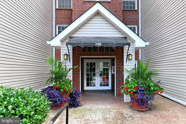 Alexandria, VA 22302,3309 WYNDHAM CIR #4176