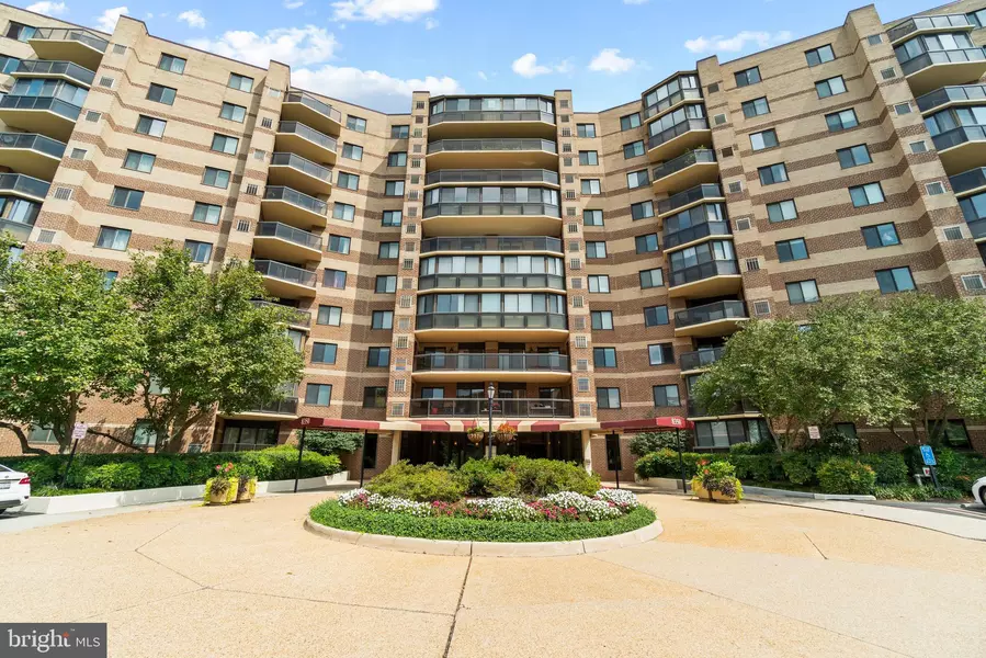 8350 GREENSBORO DR #605, Mclean, VA 22102