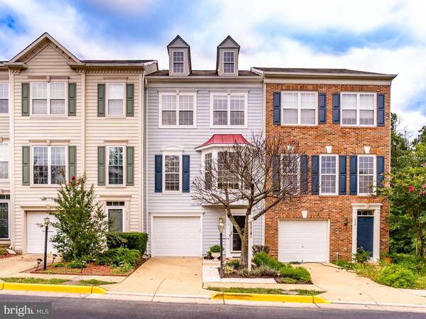 6319 BURGUNDY LEAF LN, Alexandria, VA 22312