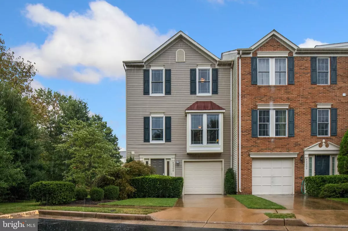 Ashburn, VA 20147,43200 CHOKEBERRY SQ