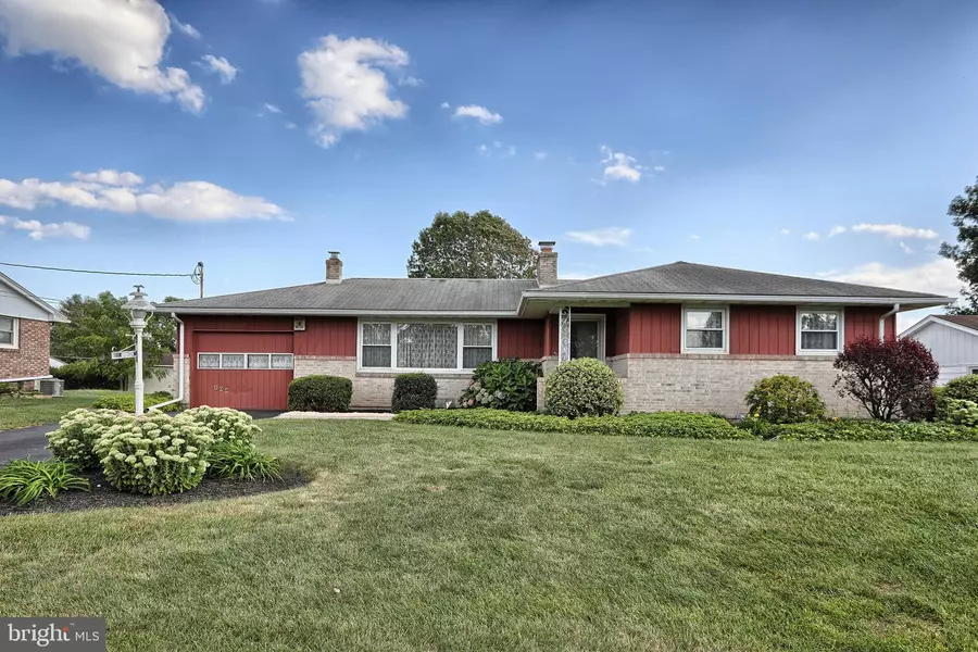 208 W MCKINLEY AVE, Myerstown, PA 17067