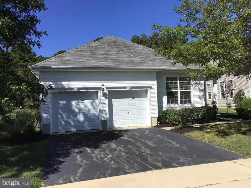 38 POND VIEW CIR, Barnegat, NJ 08005