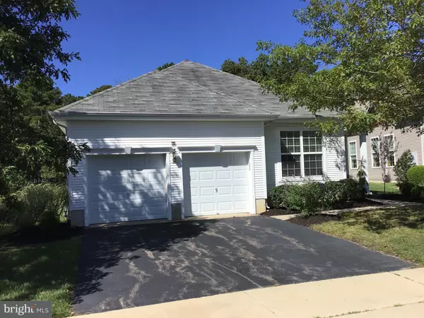 38 POND VIEW CIR, Barnegat, NJ 08005