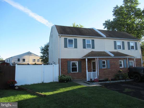 8 BRAXTON CT, Quakertown, PA 18951