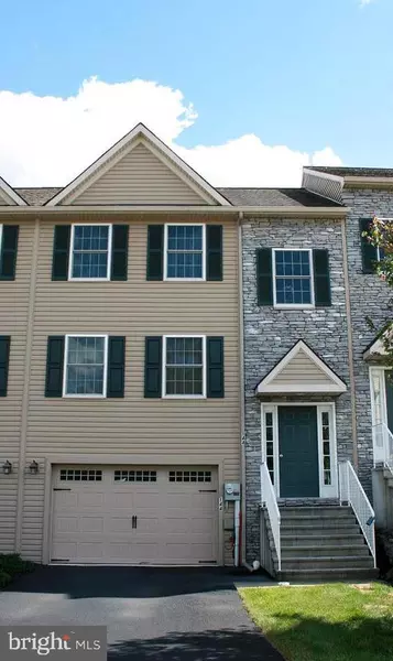 144 GENTLEMENS WAY, Lancaster, PA 17603