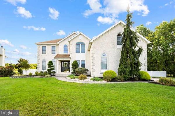 22 INNOCENZI DR, Hamilton, NJ 08690