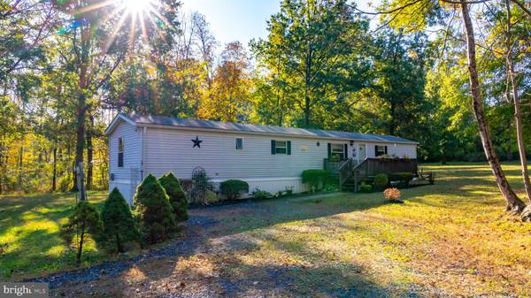 2130 OLD WOODS RD, Green Lane, PA 18054