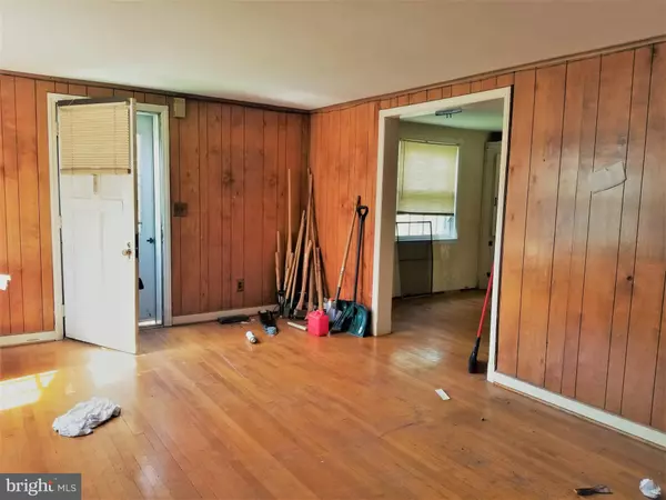 Gwynn Oak, MD 21207,6617 LAUREL DRIVE