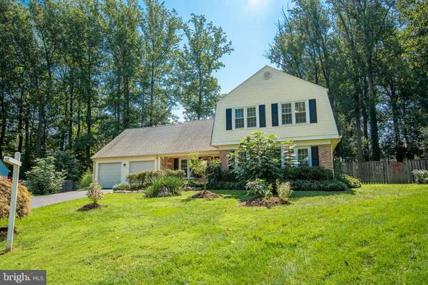 Vienna, VA 22181,9617 WHITECEDAR CT