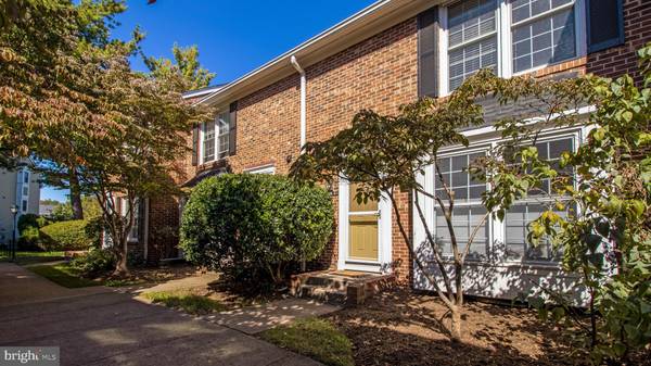 2504 S ARLINGTON MILL DR #C, Arlington, VA 22206