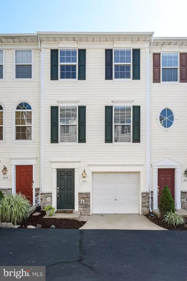 Ashburn, VA 20147,21846 COBBLE POND SQ