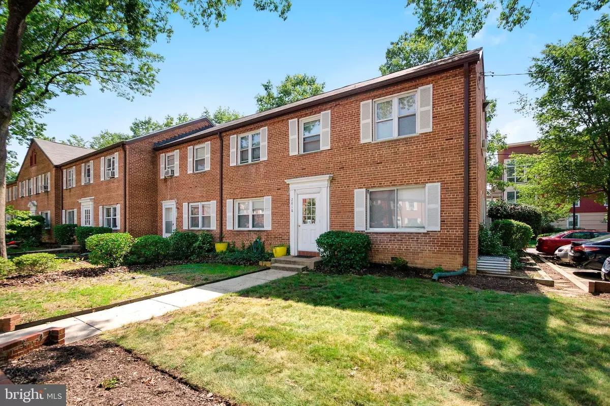 Arlington, VA 22204,2816-B 16TH RD S #2816B