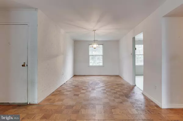 Gaithersburg, MD 20878,748 QUINCE ORCHARD BLVD #101