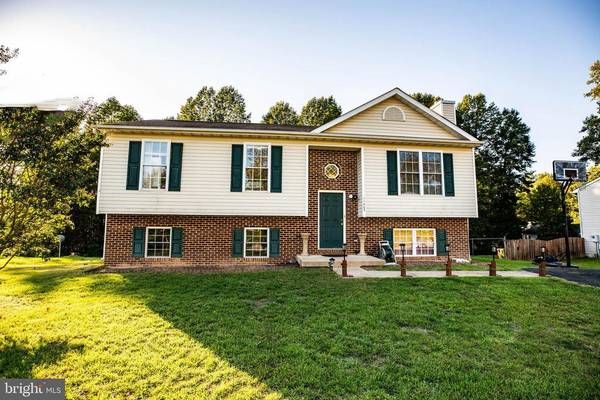 11405 WOODLAND VIEW DR, Fredericksburg, VA 22407