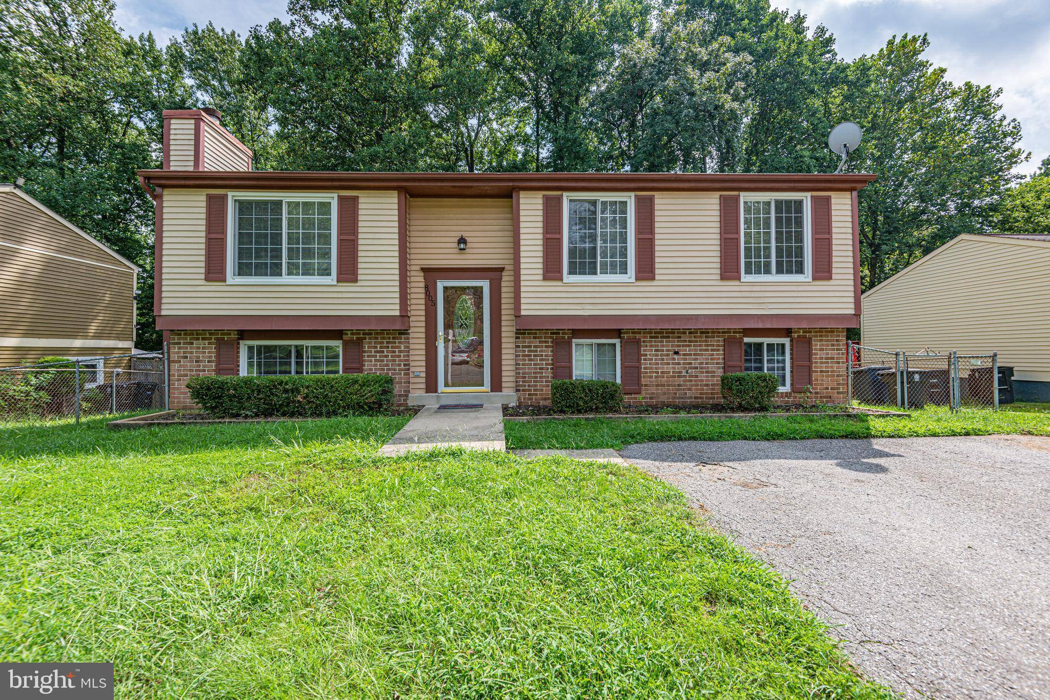 8005 E NALLEY RD, Landover, MD 20785