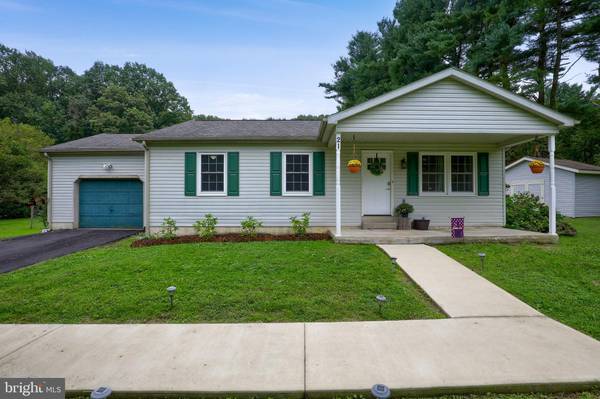 21 WOODS LN, Parkesburg, PA 19365