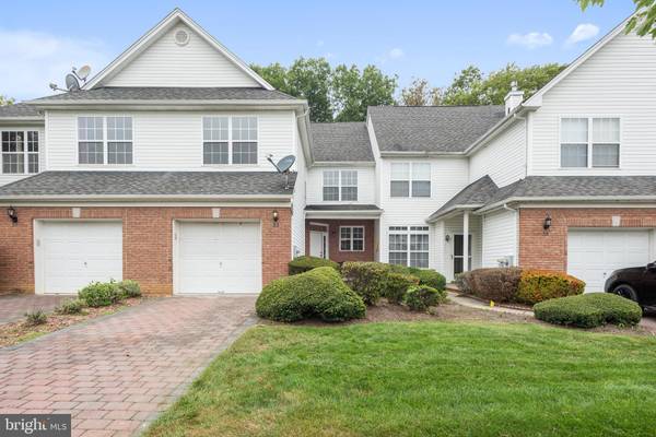 33 SHELLEY CIR, Hightstown, NJ 08520