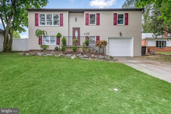 2014 LINCOLN ST, Camp Hill, PA 17011