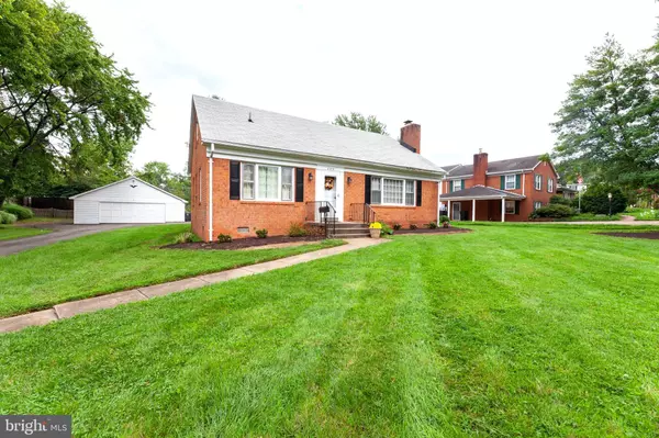 Manassas, VA 20110,8919 PEABODY ST