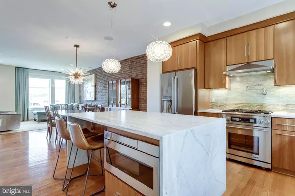 Fairfax, VA 22031,2947 ESKRIDGE RD