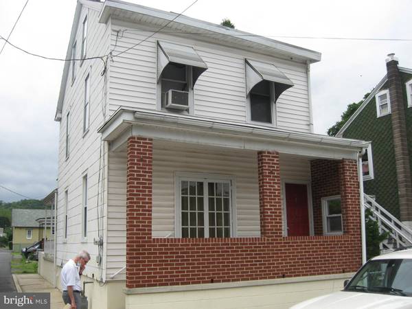 79 WASHINGTON ST, Port Carbon, PA 17965