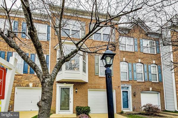 5429 SUMMER LEAF LN, Alexandria, VA 22312