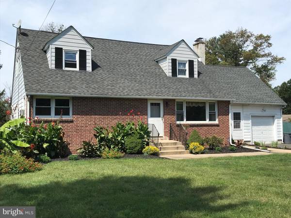 72 MOUNTAINVIEW RD, Ewing, NJ 08628