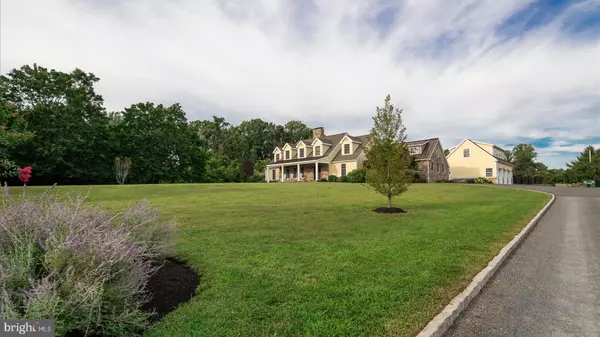 Cream Ridge, NJ 08514,153 HOLMES MILL RD