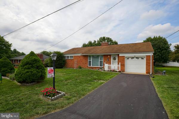 2365 SYCAMORE RD, York, PA 17408