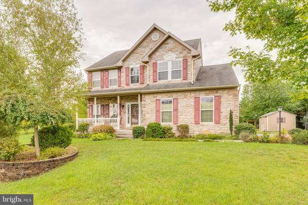 525 HOLDEN DR, Martinsburg, WV 25403