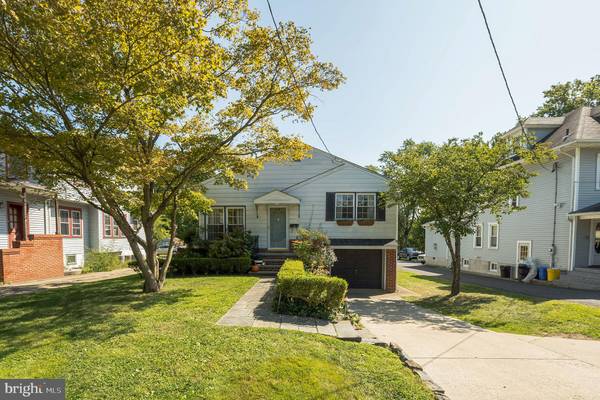 206 HIGHLAND AVE, Barrington, NJ 08007