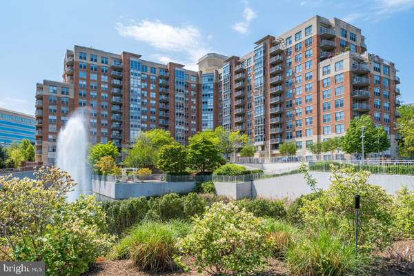 11800 SUNSET HILLS RD #211, Reston, VA 20190