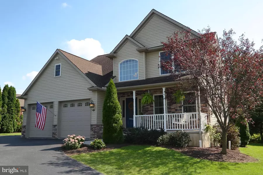 118 A CENTER AVE, Terre Hill, PA 17581