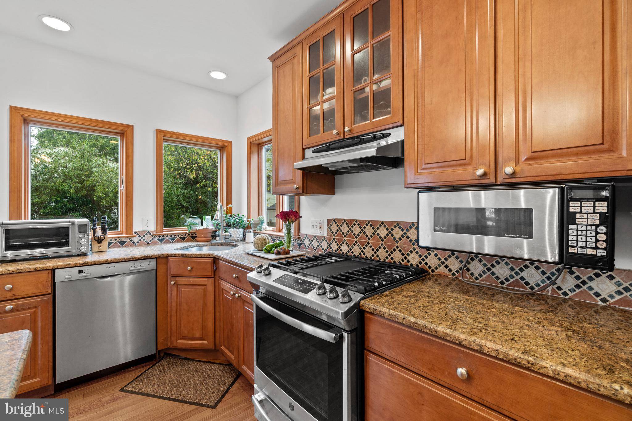Bethesda, MD 20816,5318 YORKTOWN RD
