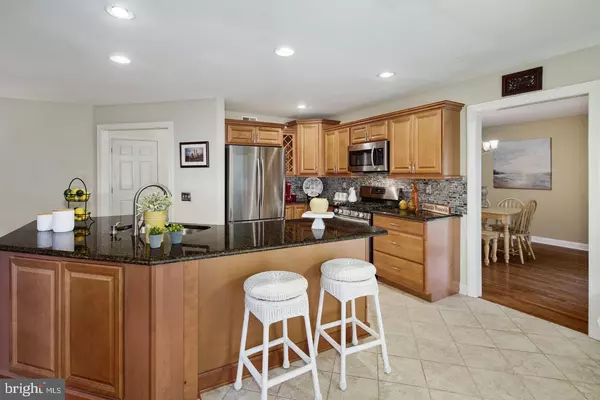 Egg Harbor Township, NJ 08234,135 TREETOP LN