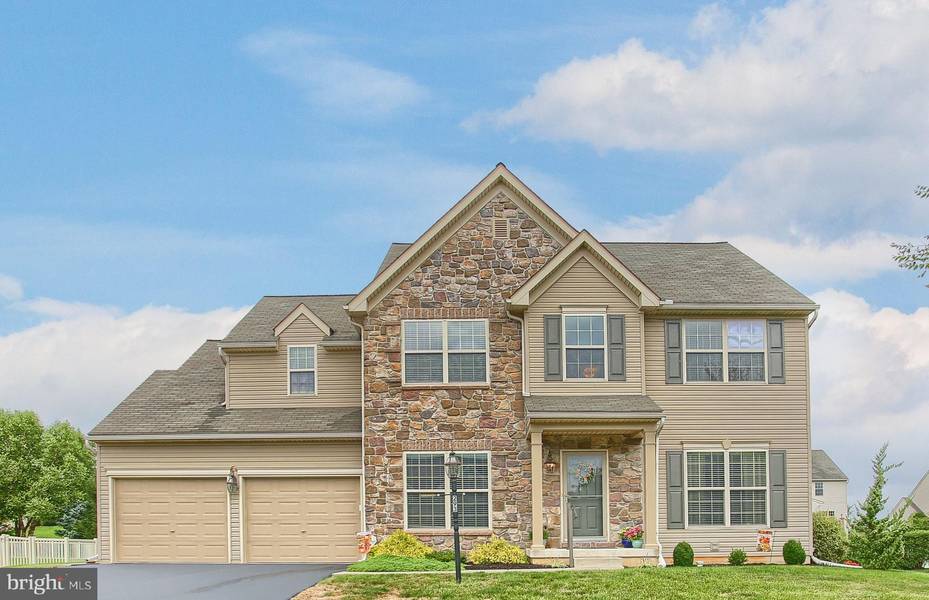 293 WILLOW DELL LN, Leola, PA 17540