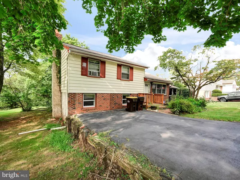 465 ADRIAN RD, Collegeville, PA 19426