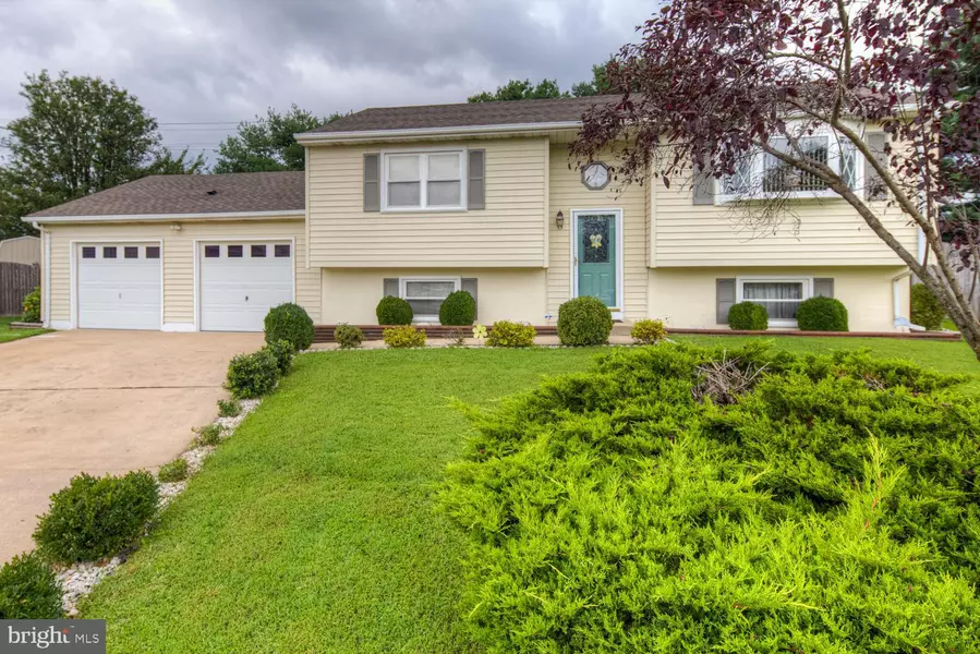 13 DOLLY MADISON CIR, Newark, DE 19702