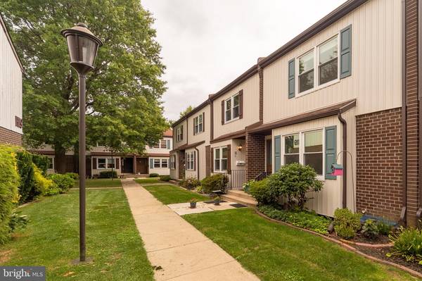 16 SHIRLEY LN #H, Lawrence Township, NJ 08648