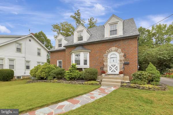 346 W GRAISBURY AVE, Audubon, NJ 08106