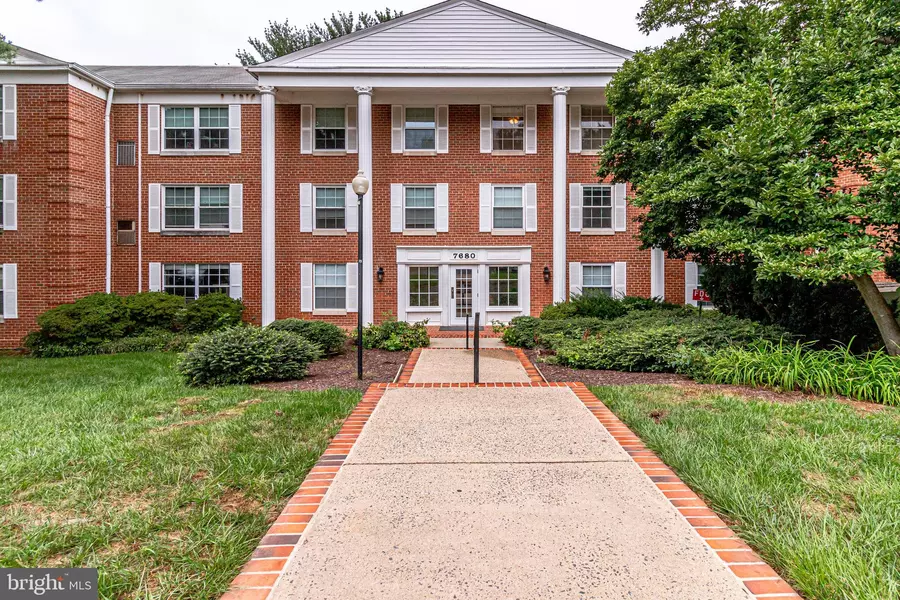 7680 TREMAYNE PL #110, Mclean, VA 22102