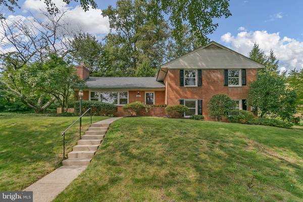 5601 KNOLLWOOD RD, Bethesda, MD 20816