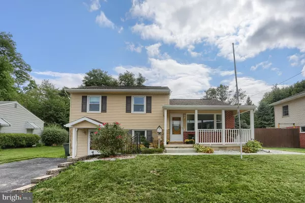 12 LOUIS LN, Enola, PA 17025