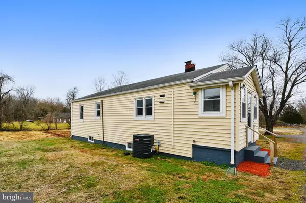 Culpeper, VA 22701,15190 INLET RD