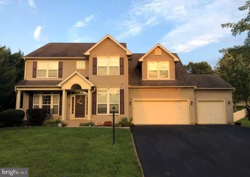 1005 PRIMROSE LN, York, PA 17402