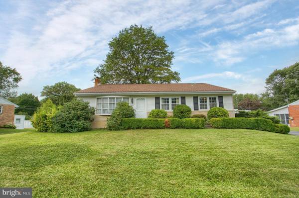 408 BERKSHIRE RD, Mechanicsburg, PA 17055