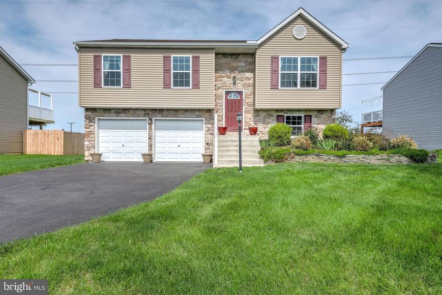 216 CYPRESS, Bainbridge, PA 17502